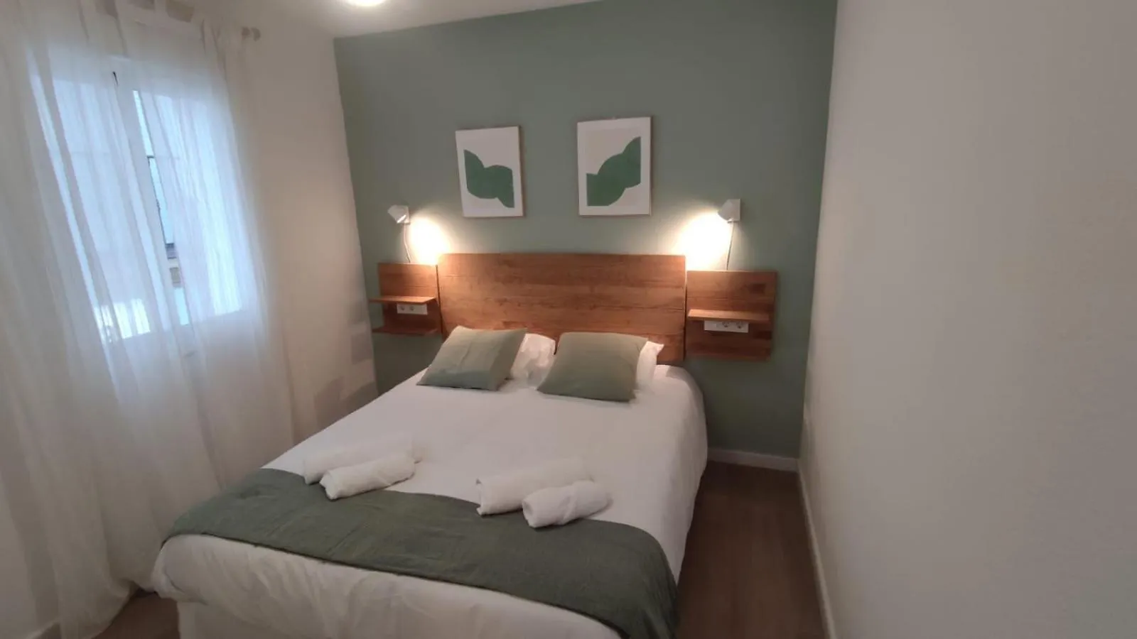 Acogedor Apt En Casco Historico contacts